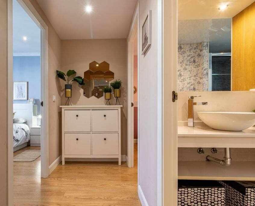 3 Apartamento En Estadio Sevilla 8 Plazas 3 Hab Y Metro מראה חיצוני תמונה