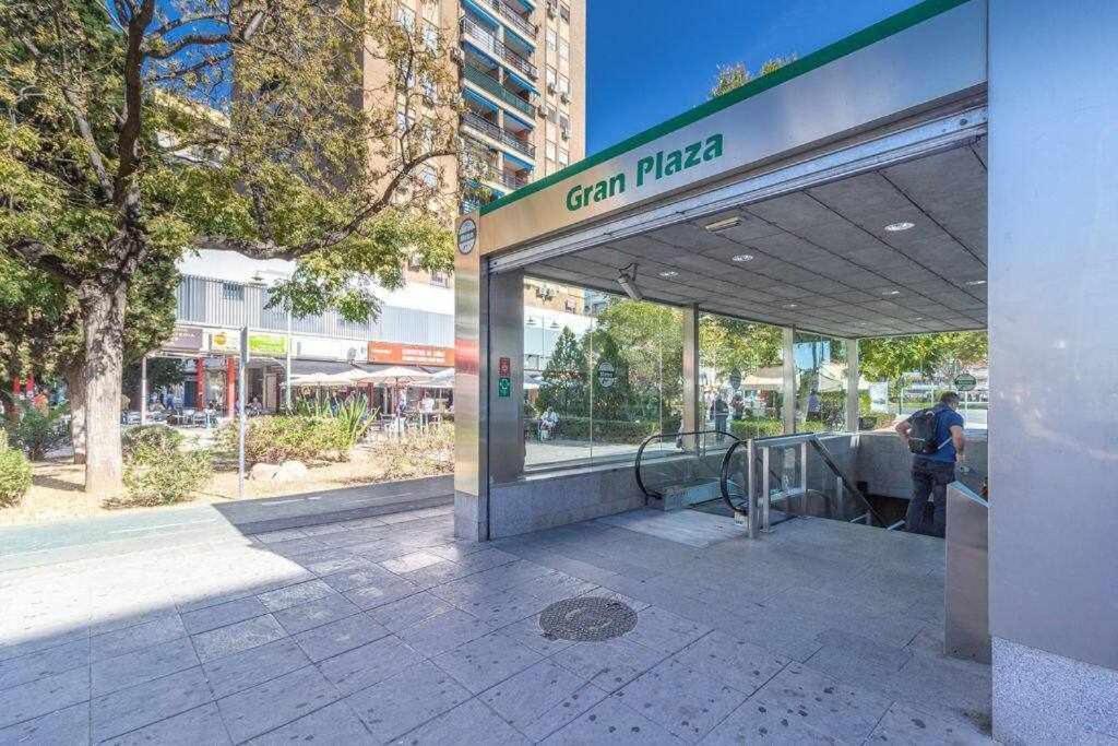 3 Apartamento En Estadio Sevilla 8 Plazas 3 Hab Y Metro מראה חיצוני תמונה